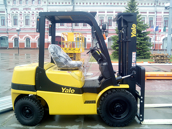 Погрузчики Yale повысили эффективность логистики на фанерном заводе в Омске